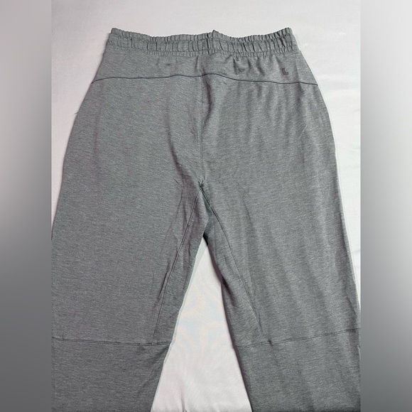 🔥🔥🔥 Lolë Men's Lightweight Lounge Joggers Gray NWOT - Picture 5 of 5